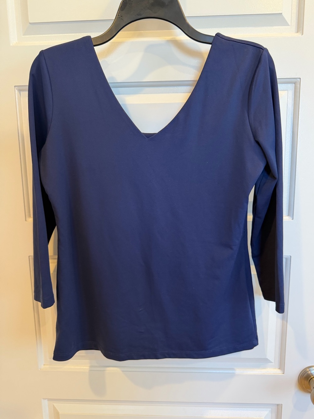 Navy V neck/scoop neck convertible 3/4 sleeve top